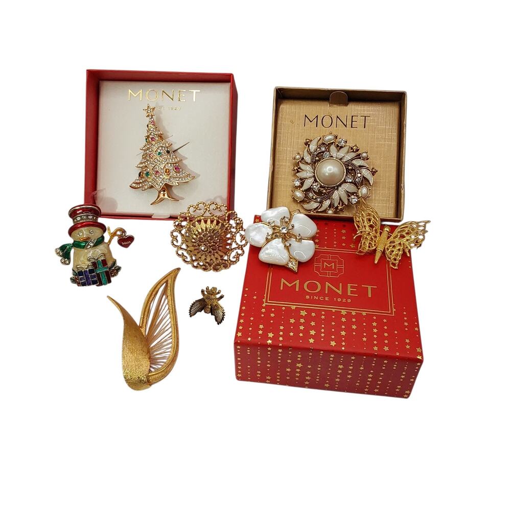 Lot 8 Vintage Signed MONET Gold Tone Christmas Animal Ringtone New & Used